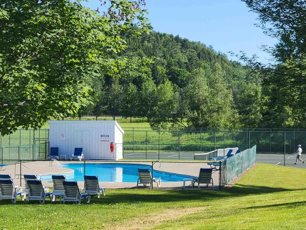 $485,000 | 185 Village Green Drive, Unit 8F, Stowe, VT 05672