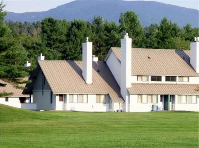 $485,000 | 185 Village Green Drive, Unit 8F, Stowe, VT 05672