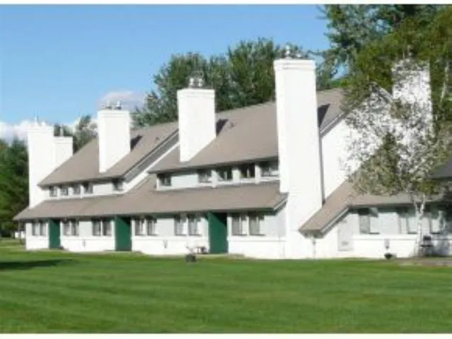 $485,000 | 185 Village Green Drive, Unit 8F, Stowe, VT 05672