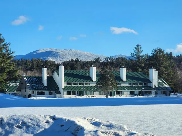 $485,000 | 185 Village Green Drive, Unit 8F, Stowe, VT 05672