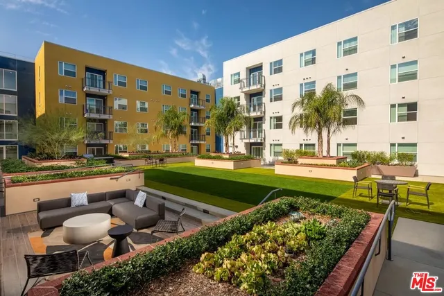 $2,213 | 10568 Promenade Gateway, Unit 542, El Monte, CA 91731