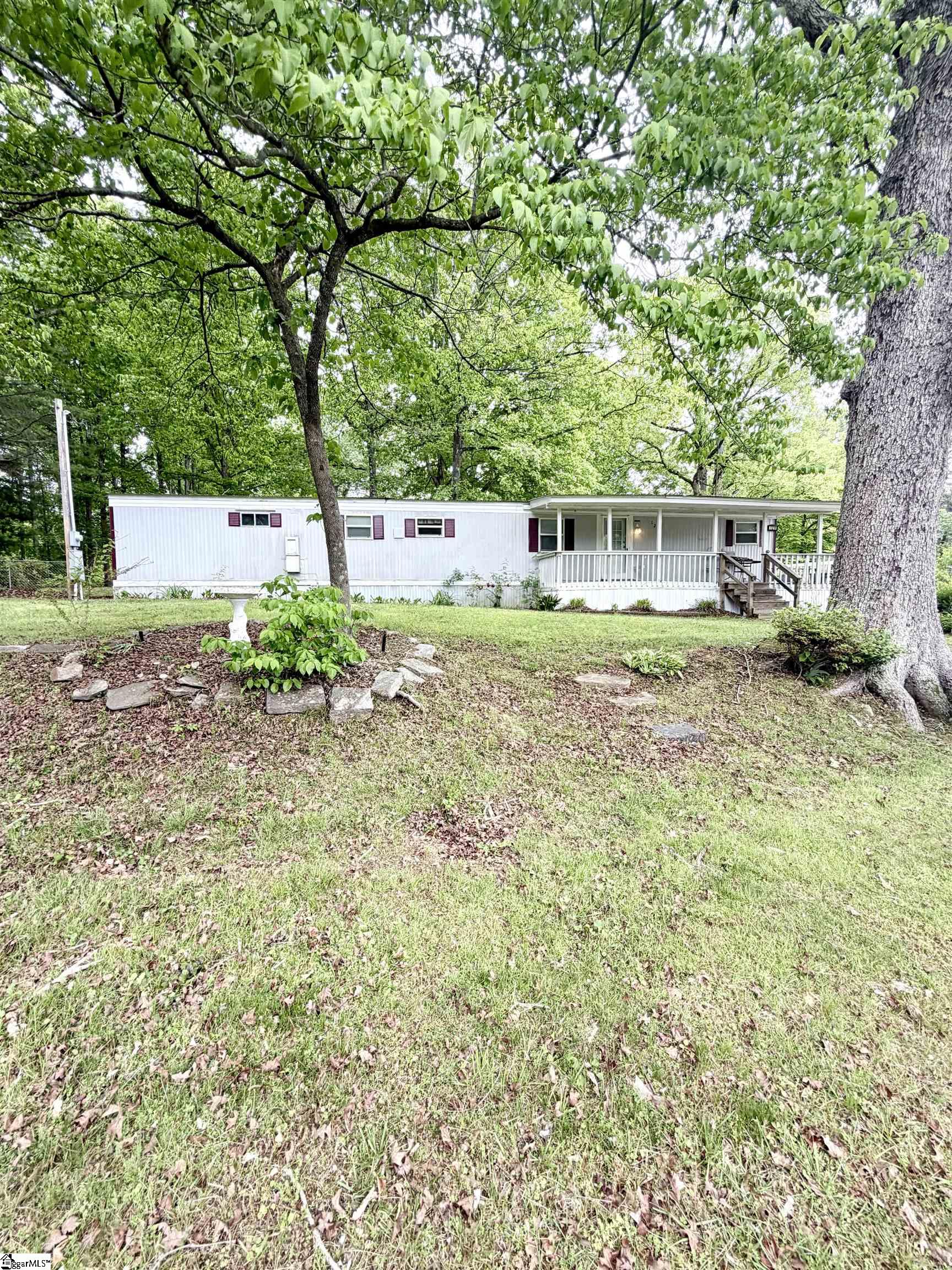 129 Boone Drive Easley, SC 29640 - Photo 2 of 27