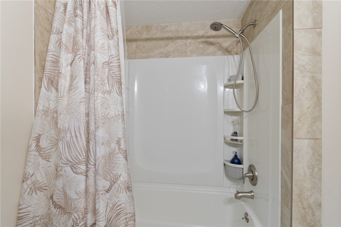 25 Spring Tree Lane Greece, NY 14612 - Photo 31 of 40 Custom tile in this updated FULL BATH- second floo