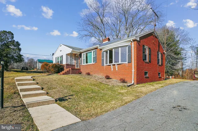 $425,000 | 106 Valley View Farm Lane, Tracys Landing, MD 20779