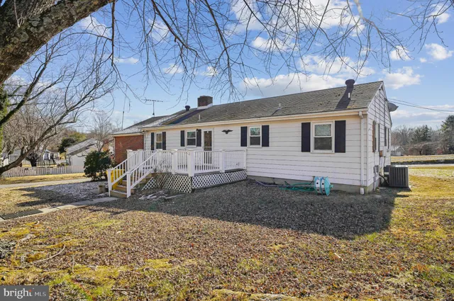 $425,000 | 106 Valley View Farm Lane, Tracys Landing, MD 20779