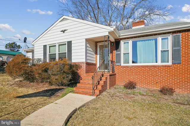 $425,000 | 106 Valley View Farm Lane, Tracys Landing, MD 20779