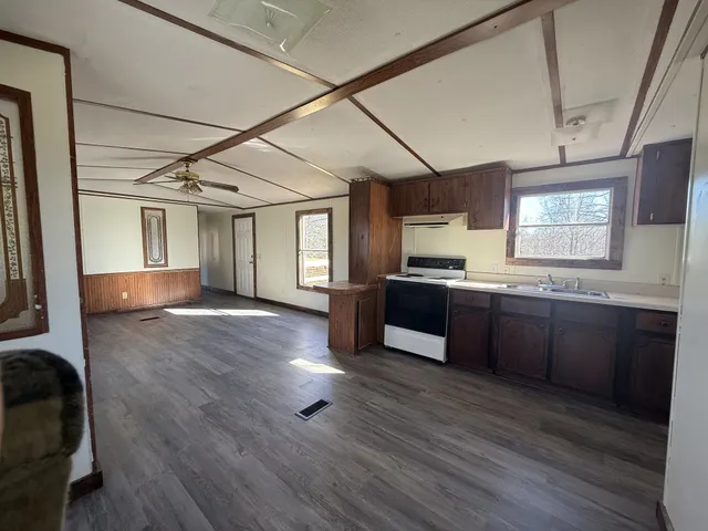 $98,000 | 4856 Highway 13, Linden, TN 37096