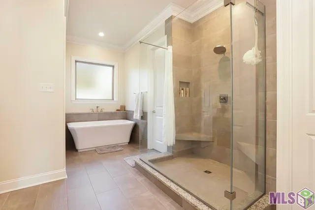 $725,000 | 6291 Royal Lakes Estates Avenue, Gonzales, LA 70737