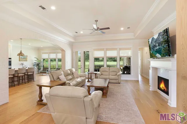 $725,000 | 6291 Royal Lakes Estates Avenue, Gonzales, LA 70737