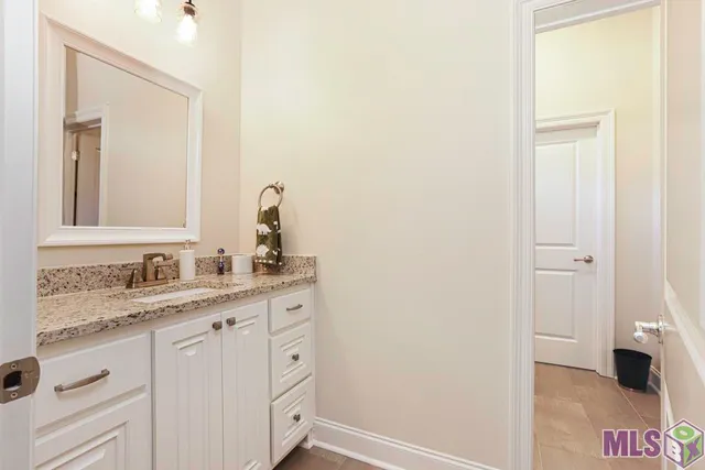 $725,000 | 6291 Royal Lakes Estates Avenue, Gonzales, LA 70737