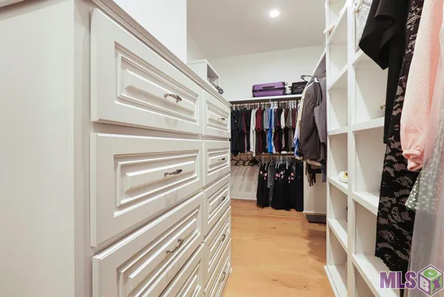 $725,000 | 6291 Royal Lakes Estates Avenue, Gonzales, LA 70737