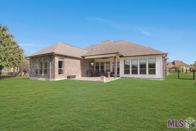 $725,000 | 6291 Royal Lakes Estates Avenue, Gonzales, LA 70737