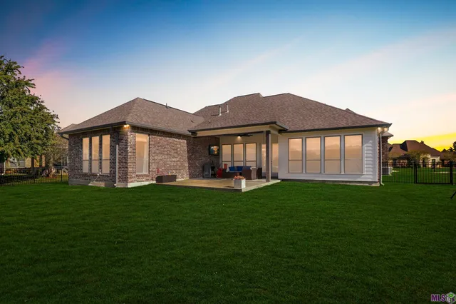 $725,000 | 6291 Royal Lakes Estates Avenue, Gonzales, LA 70737
