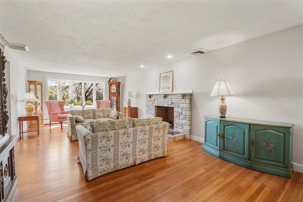 14 Slocum Road Boston, MA 02130 - Photo 7 of 40 Gallery Image 7