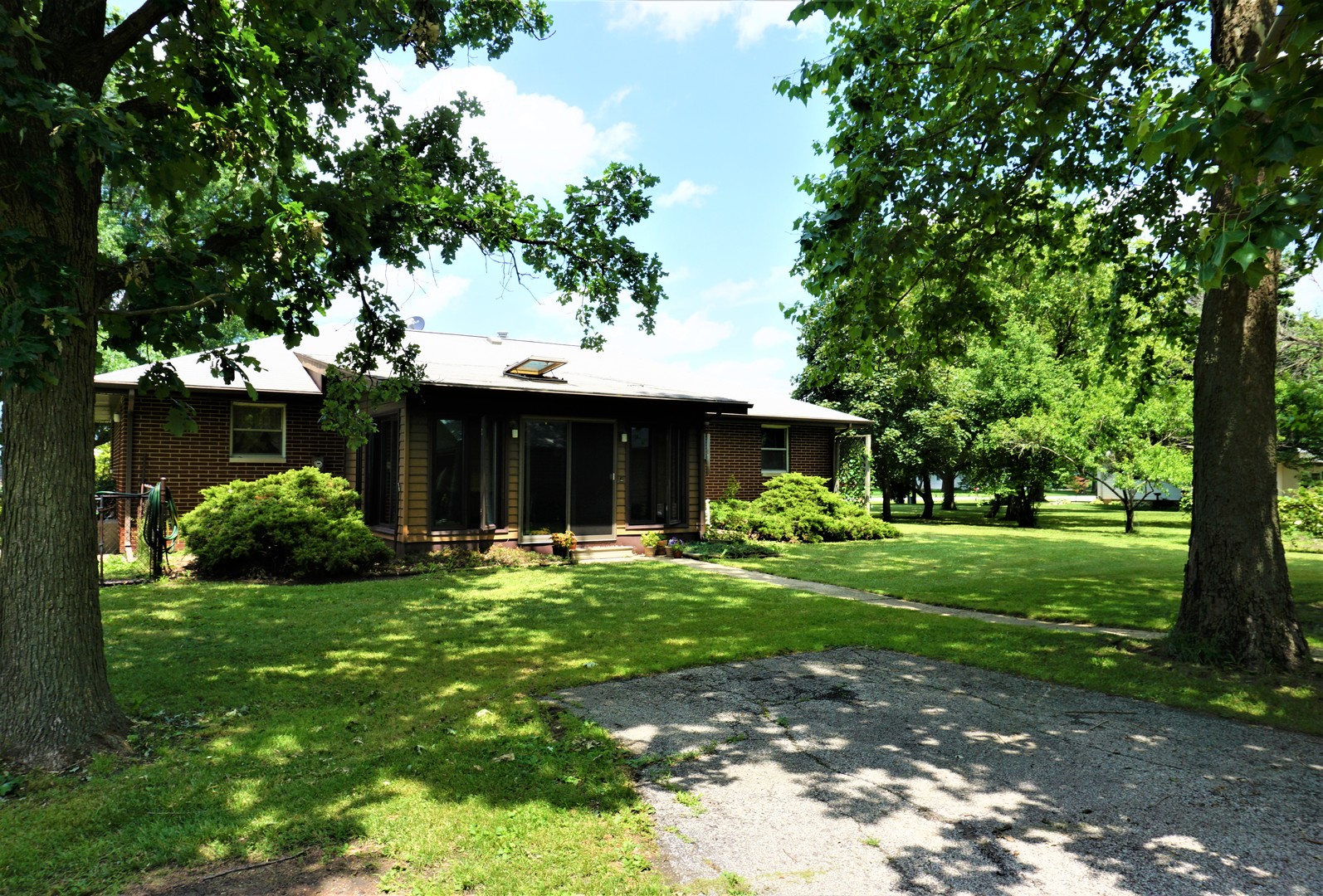 201 Stockholm Road Paxton, IL 60957 - Photo 7 of 30 Gallery Image 7