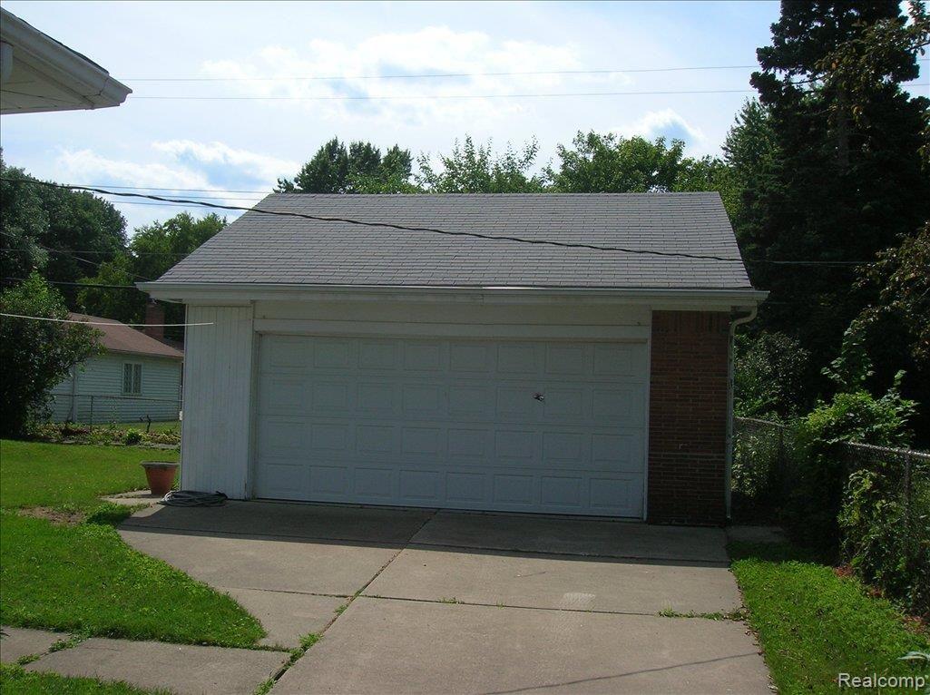 14373 Salem Road Redford, MI 48239 - Photo 20 of 22 2-Car+ Garage