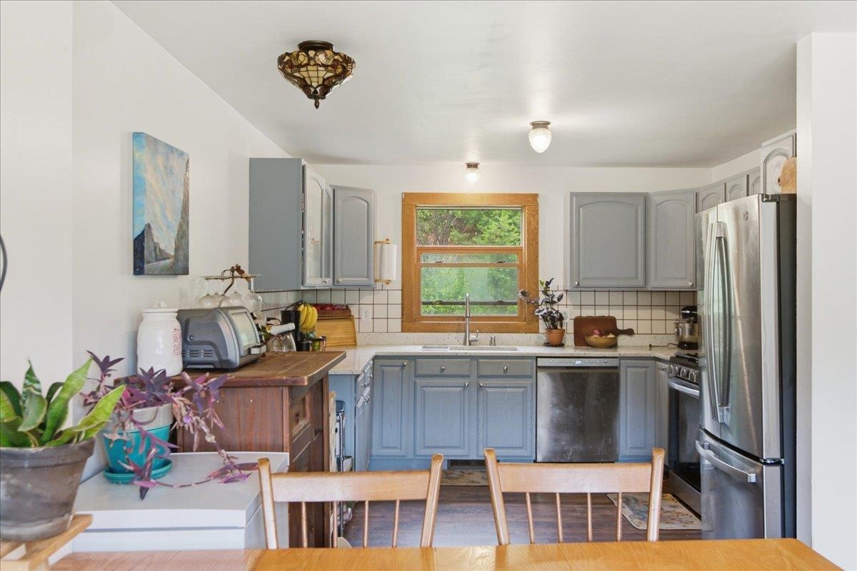 230 Highway 25 Topsham, VT 05086 - Photo 7 of 54