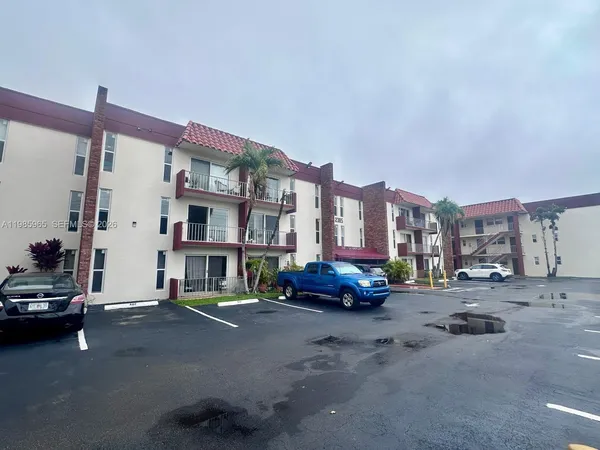 $189,000 | 2385 Northwest 11th Street, Unit B16, Miami, FL 33125