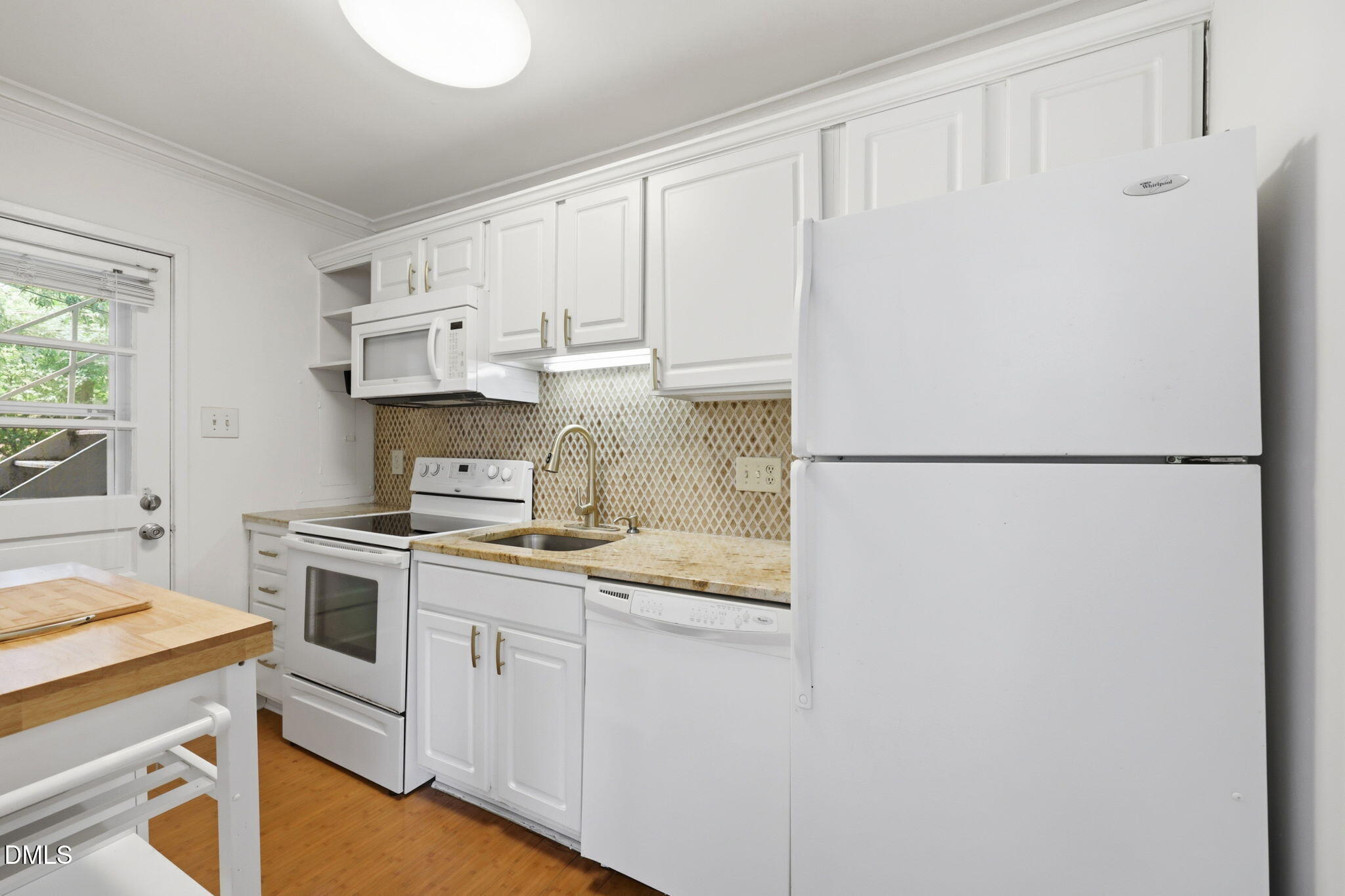 635 Daniels Street, Unit A Raleigh, NC 27605 - Photo 10 of 39 21-web-or-mls-IMG_0228 copy