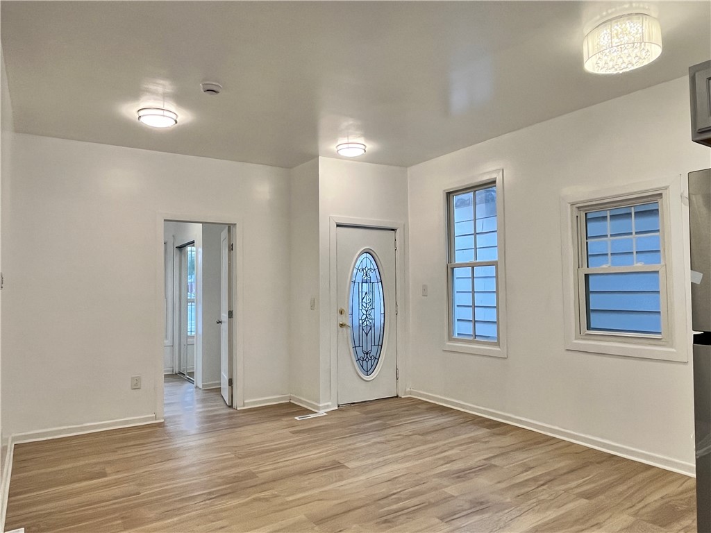 25 Lorenzo Street Rochester, NY 14611 - Photo 4 of 19 Gallery Image 4