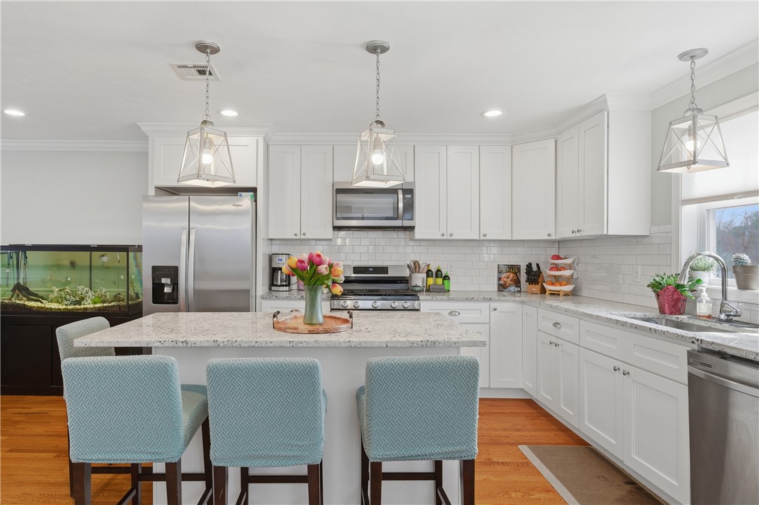 25 Graniteville Road Burrillville, RI 02830 - Photo 1 of 38