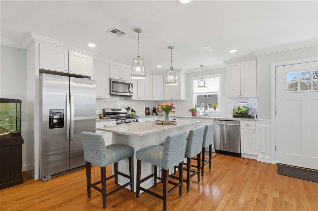 25 Graniteville Road Burrillville, RI 02830 - Photo 2 of 38