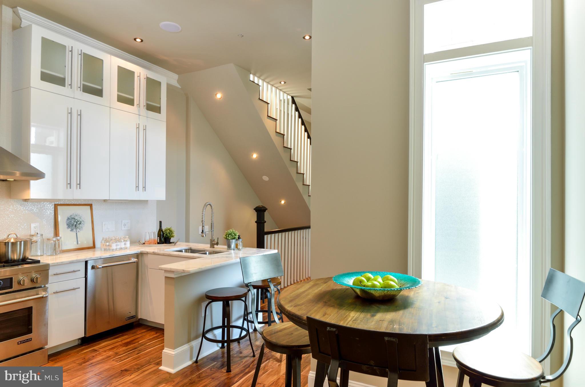 2464 Ontario Road Northwest, Unit 4 Washington, DC 20009 - Photo 3 of 16 Dining Room
