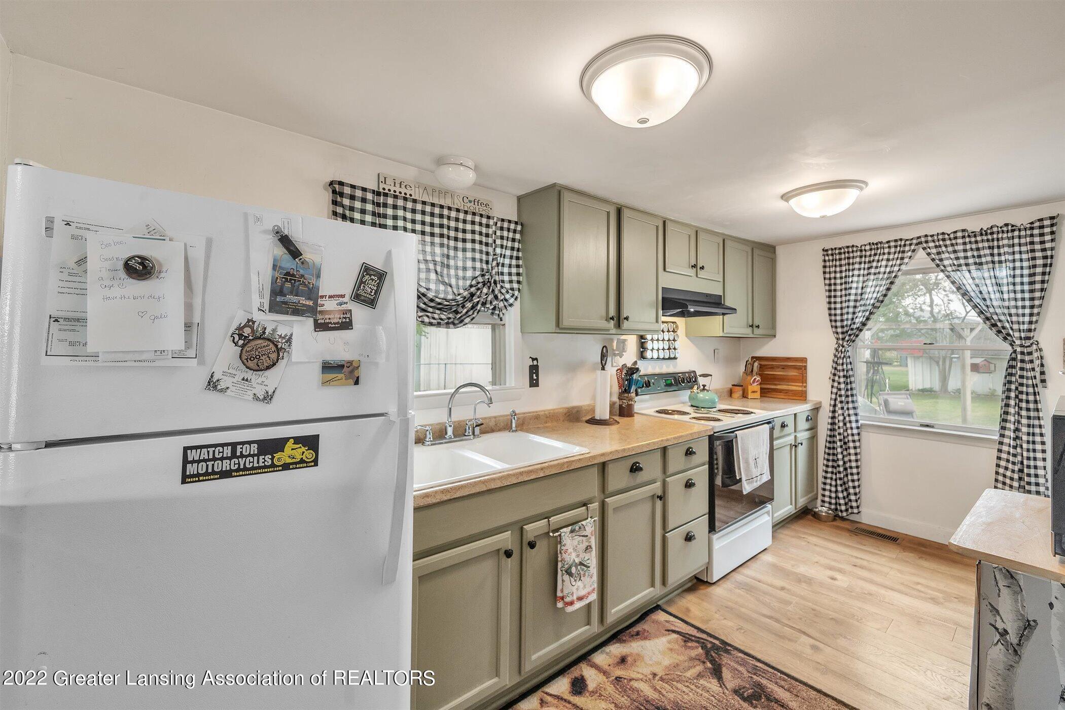 5939 Harper Road Holt, MI 48842 - Photo 14 of 34 Kitchen