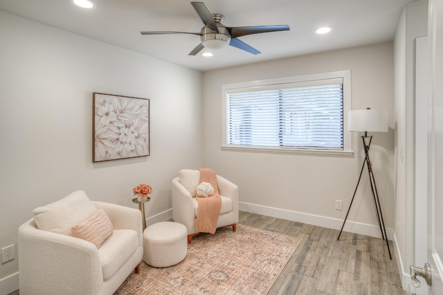 800 South Meridian Road Meridian, CA 95957 - Photo 27 of 81 a living room with furniture and a wooden floor