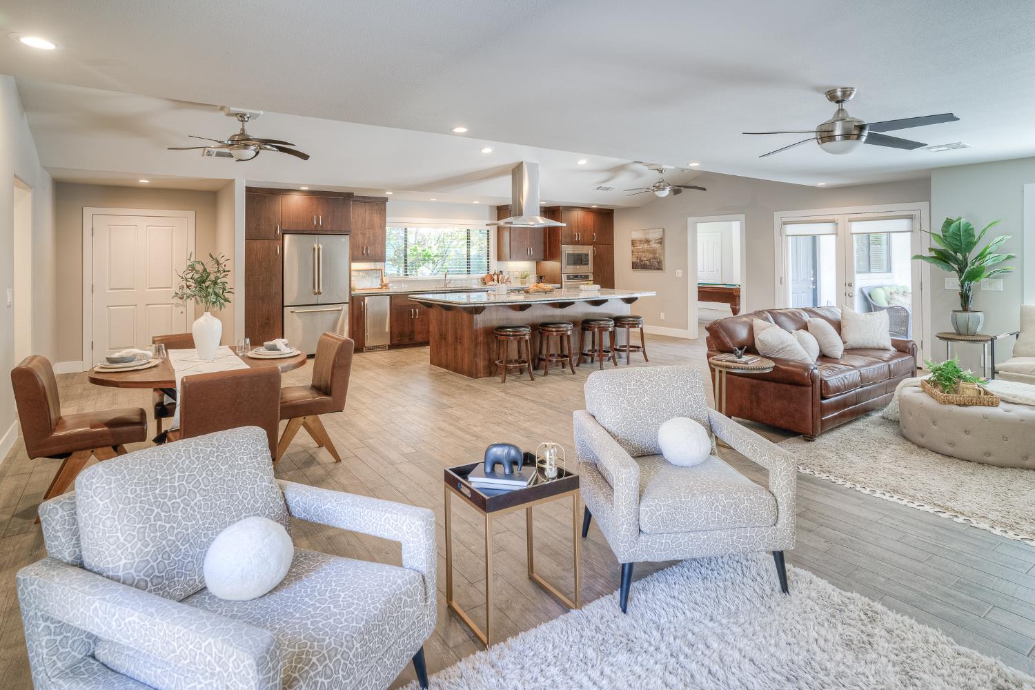 800 South Meridian Road Meridian, CA 95957 - Photo 10 of 81 a living room with furniture and a large window