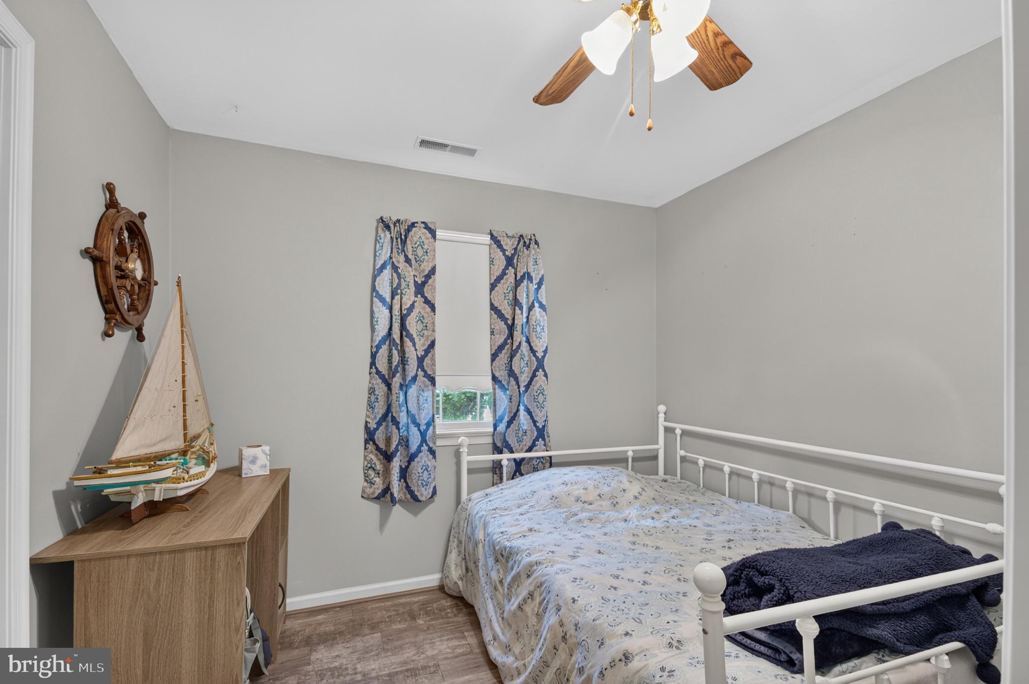 28863 Adkins Road Delmar, MD 21875 - Photo 17 of 29 Cozy nautical-themed bedroom retreat.