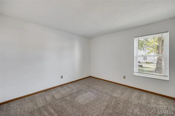 $140,000 | 35 Berview Circle, Unit E, St. Louis, MO 63129