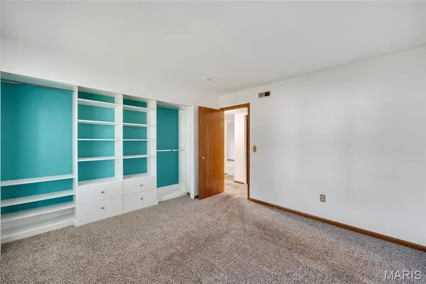 $140,000 | 35 Berview Circle, Unit E, St. Louis, MO 63129