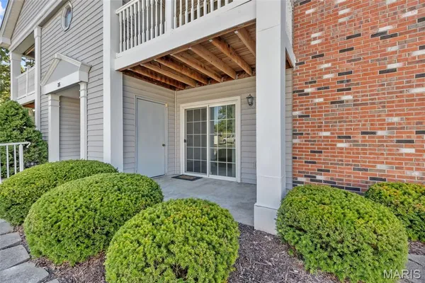 $140,000 | 35 Berview Circle, Unit E, St. Louis, MO 63129