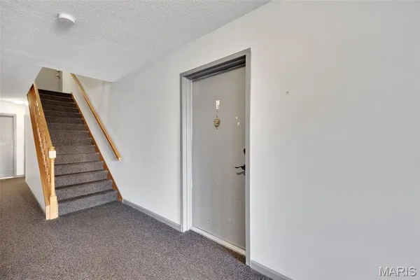 $140,000 | 35 Berview Circle, Unit E, St. Louis, MO 63129