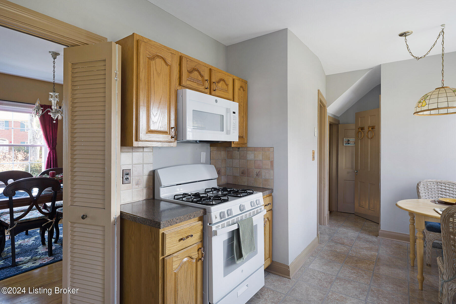 110 Gibson Road Louisville, KY 40207 - Photo 10 of 57 010 - 110 Gibson Rd - INTERNET