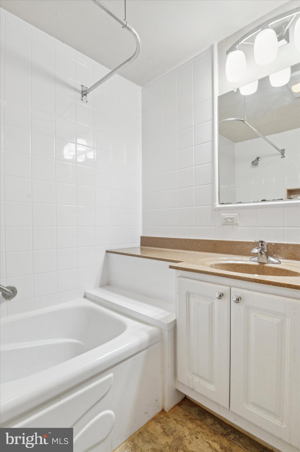 2012 Wildwood Drive Wilmington, DE 19805 - Photo 13 of 34