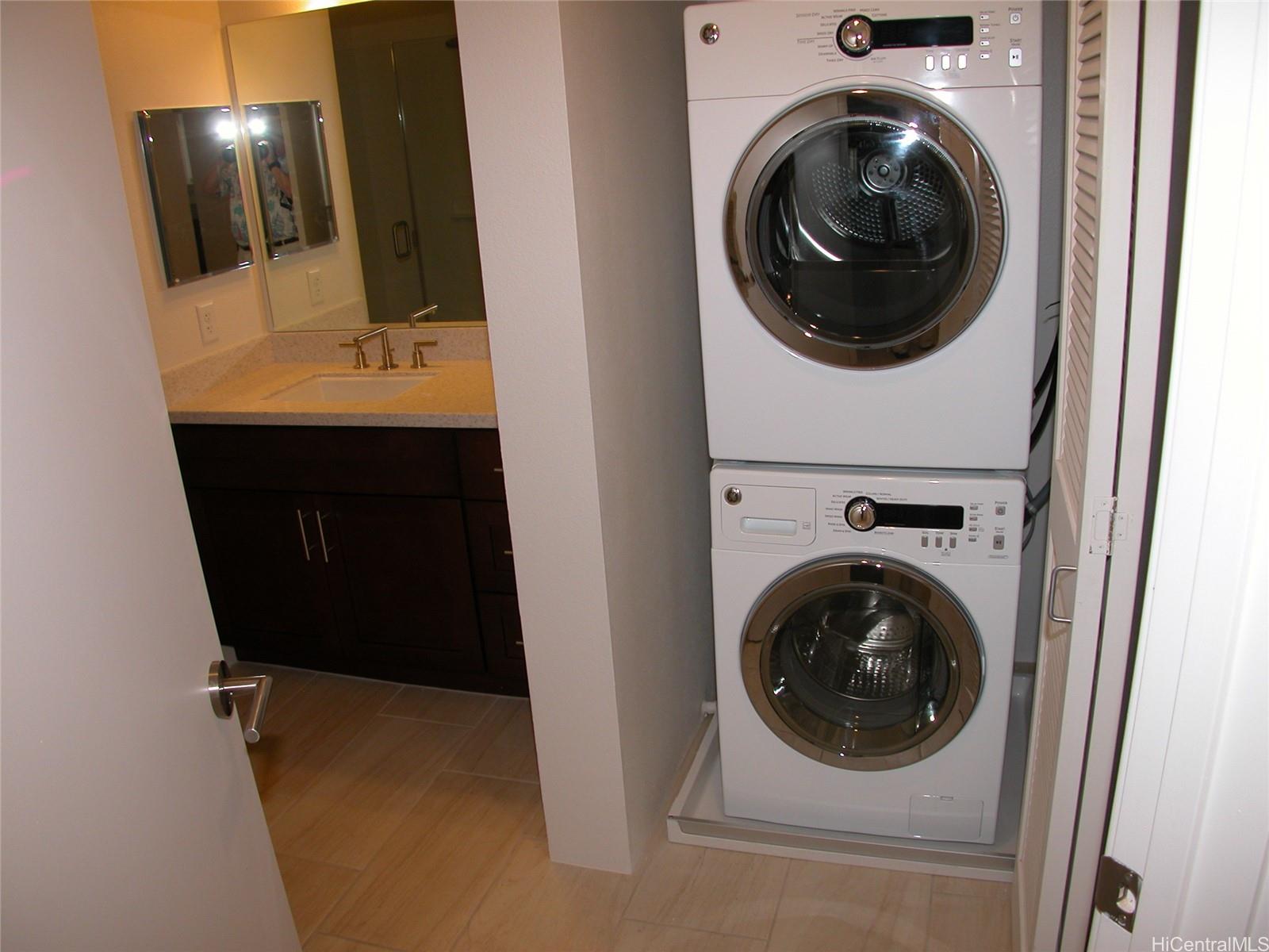 409 Kailua Road, Unit 7207 Kailua, HI 96734 - Photo 11 of 13 laundry in 2nd bath off kitchen