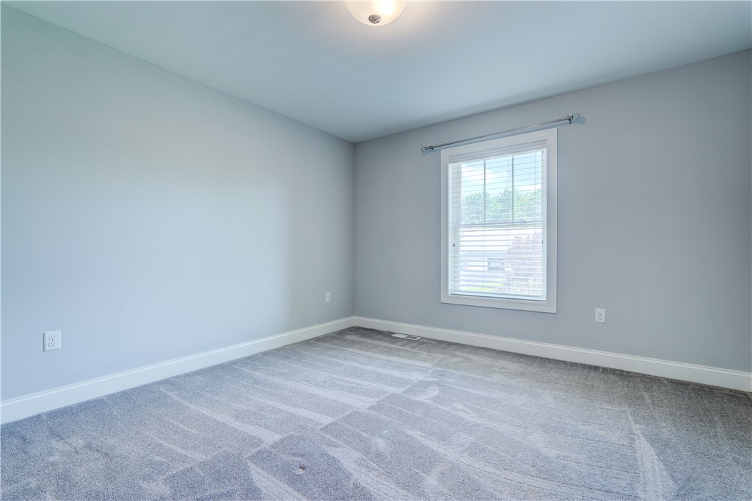 5 Camellia Rise Perinton, NY 14450 - Photo 16 of 27 Bedroom