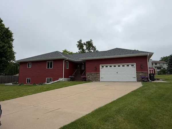 $650,000 | 140 Glen Haven Court, Oregon, WI 53575