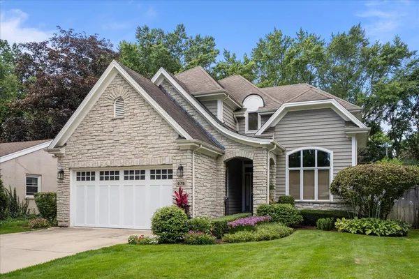 $1,299,000 | 676 Deerpath Drive, Deerfield, IL 60015