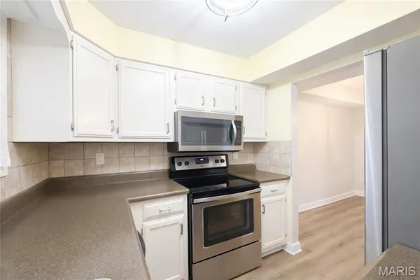 $191,000 | 5107 Hollow Wood Court, Unit A, St. Louis, MO 63128