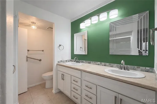 $191,000 | 5107 Hollow Wood Court, Unit A, St. Louis, MO 63128