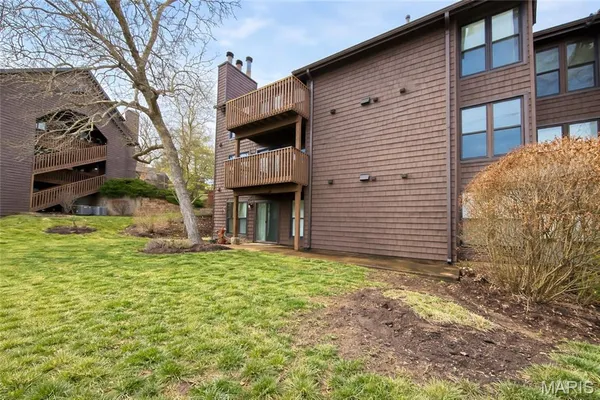 $191,000 | 5107 Hollow Wood Court, Unit A, St. Louis, MO 63128