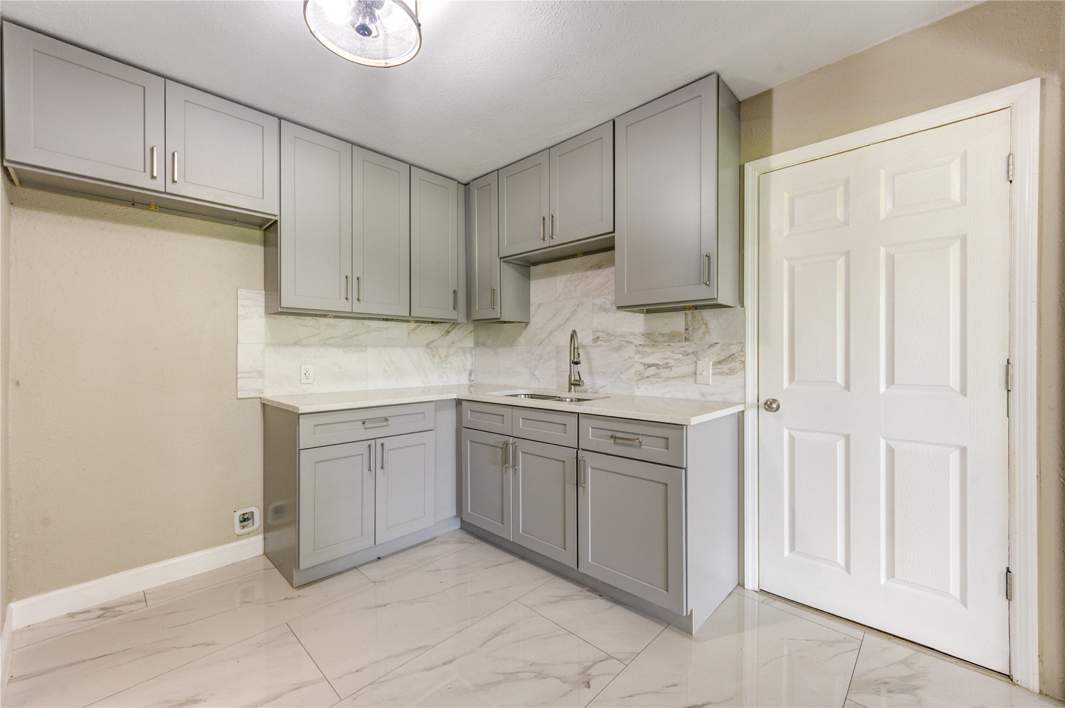 4910 Eppes Street Houston, TX 77021 - Photo 10 of 28 Gallery Image 10