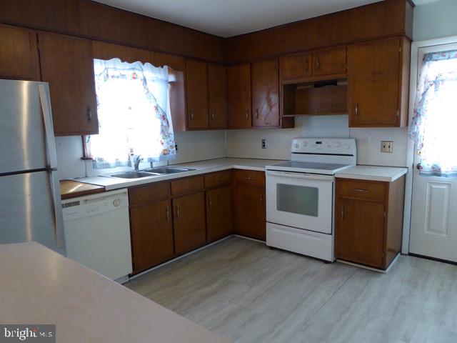 728 Newportville Road Croydon, PA 19021 - Photo 5 of 16