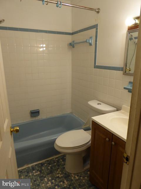 728 Newportville Road Croydon, PA 19021 - Photo 9 of 16