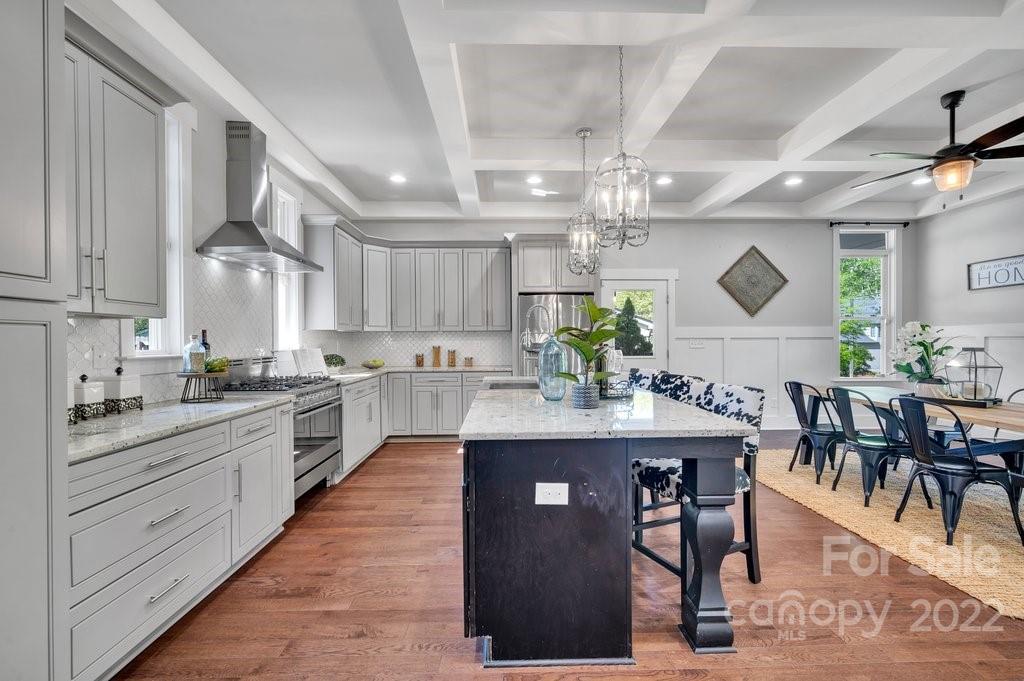 530 McAlway Road Charlotte, NC 28211 - Photo 6 of 36 a large kitchen with cabinets table and chairs