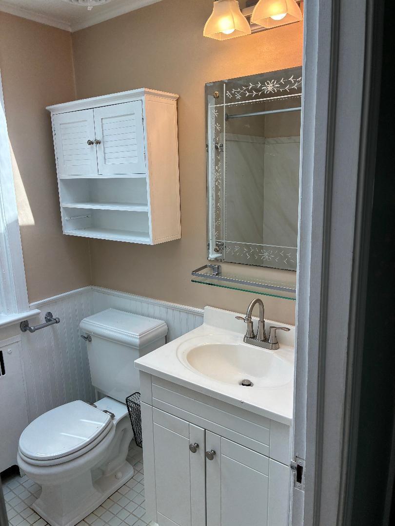 418 East Country Club Lane Wallingford, PA 19086 - Photo 42 of 60 Bathroom