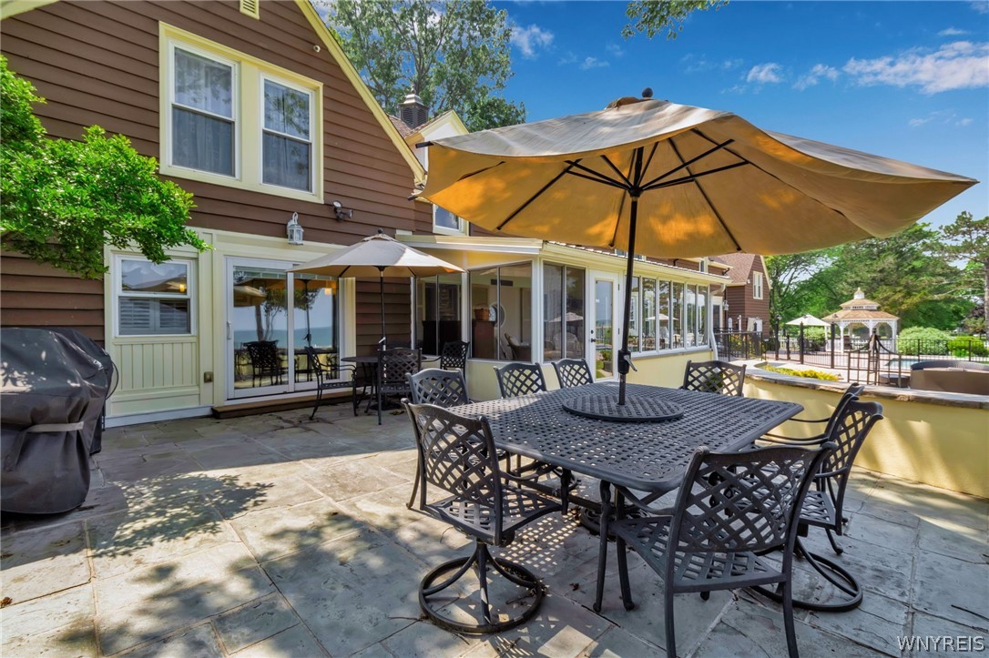 7110 Lake Shore Road Evans, NY 14047 - Photo 15 of 46 Ample entertainment space